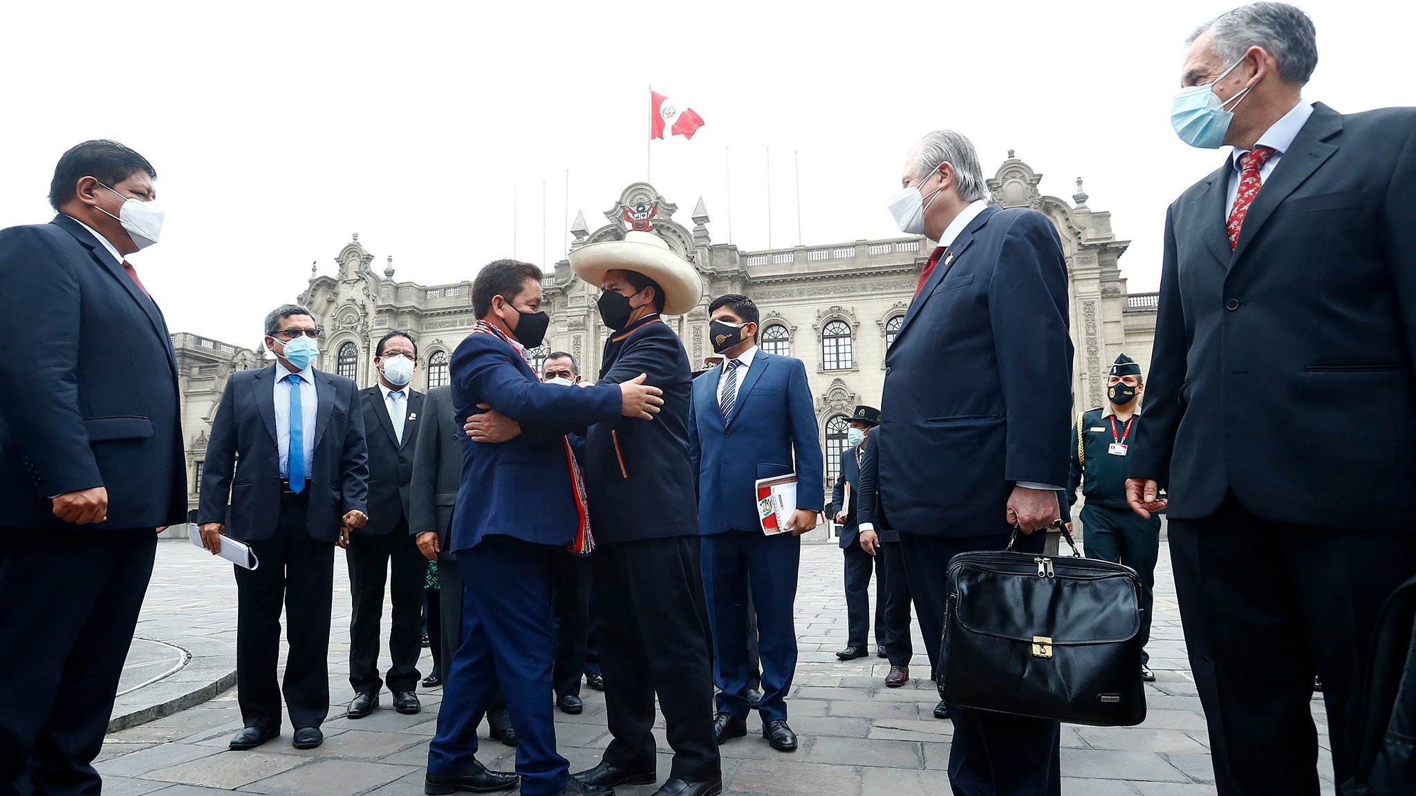 El Congreso de Perú da su voto de confianza al Gobierno de Pedro Castillo
