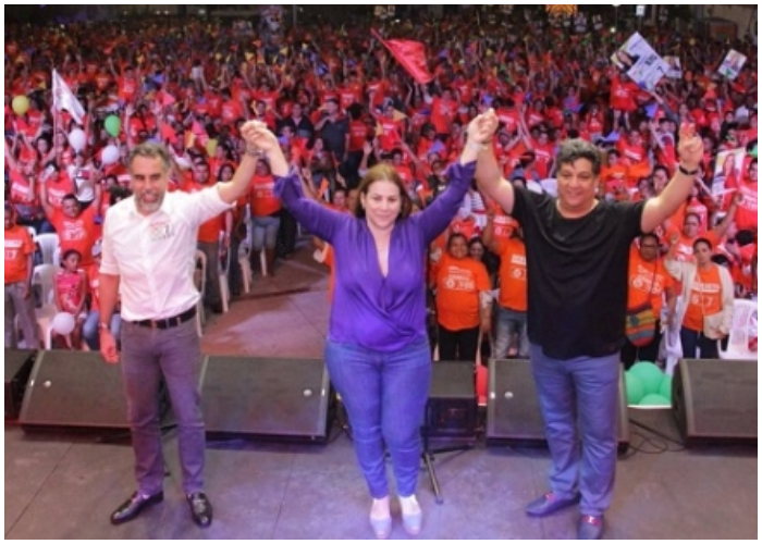 La mano de la U en la manifestación de Petro en Barranquilla