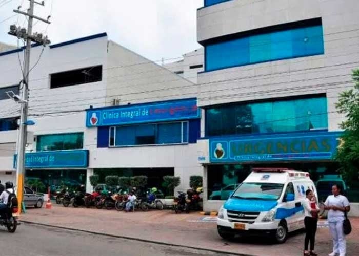 La desesperación absoluta: mujer se lanza al vacío con su bebé en clínica de Valledupar