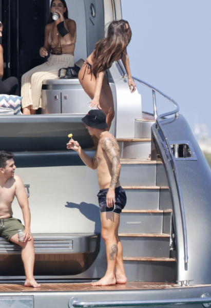  - El bacanal de James que le daría envidia al Tino Asprilla