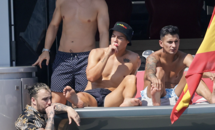  - El bacanal de James que le daría envidia al Tino Asprilla