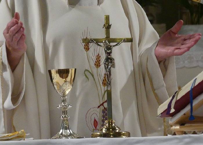 Párroco de Natagaima, ¡una vergüenza!