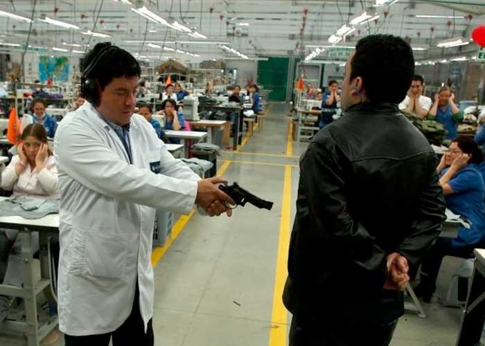  - Un colombiano, el fabricante de la ropa blindada de los nuevos militares que patrullan Bogotá