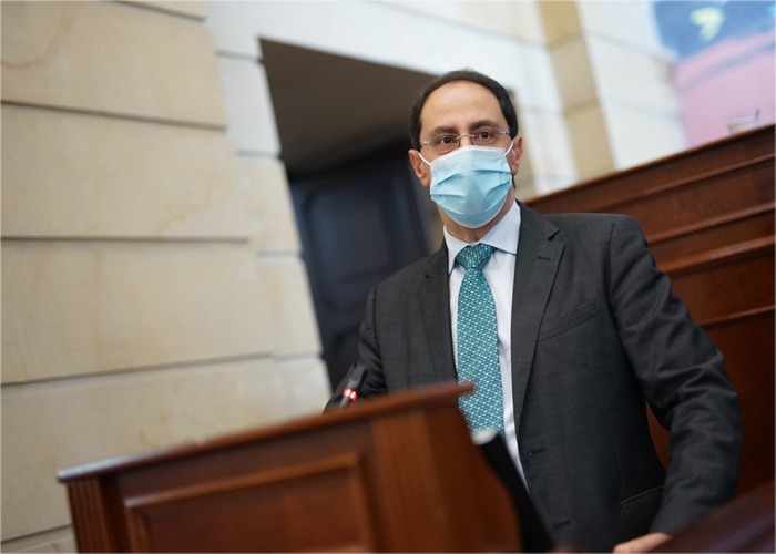 La reforma tributaria de José Manuel Restrepo, a una firma de hacerse ley