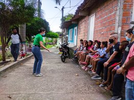 Leyendo ando por mi tierra dulce - -- Las2orillas - Leyendo ando por mi tierra dulce