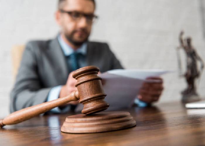 Es el colmo que los jueces sigan teletrabajando