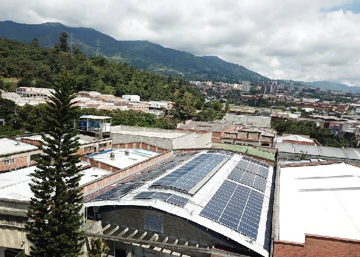 Tras cambiarse a energía solar, una empresa logra ahorrar casi 58 % de su factura eléctrica