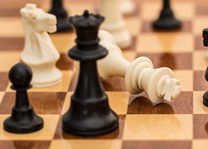 Las jugaditas y micos que terminarán por desbaratar al país