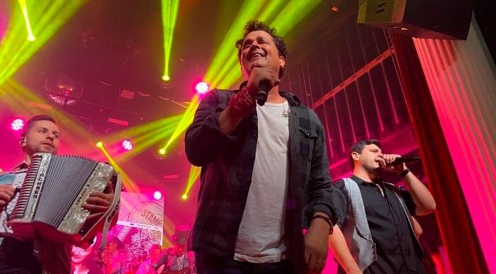  - ¿Por qué Carlos Vives a sus 60 años sigue conectando a los más jóvenes?