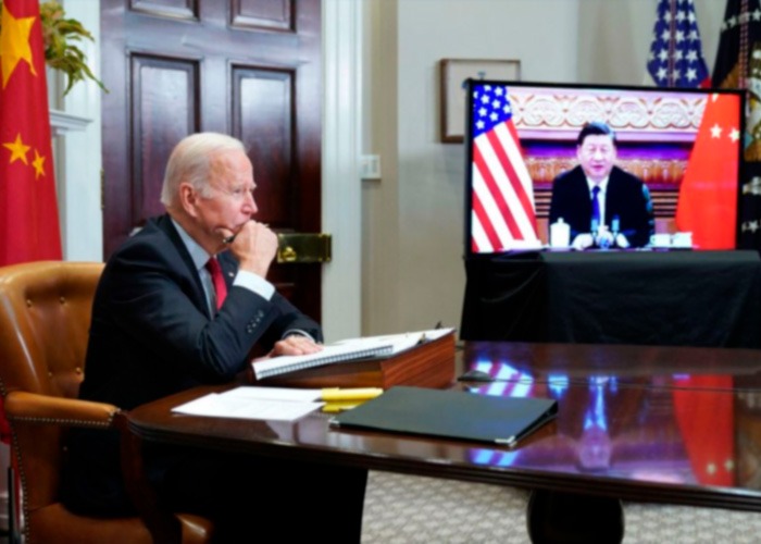 Biden y Xi Jinping se reunieron virtualmente para alivianar tensiones