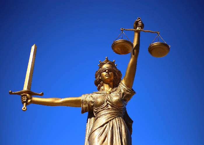 Ni Uribe ni nadie. No hay ciudadanos por encima de la ley