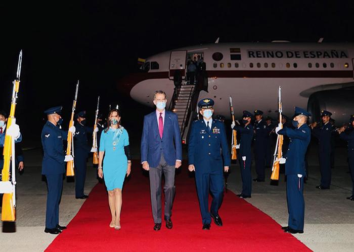 La vice Marta Lucía Ramírez recibe al rey de España en Barranquilla
