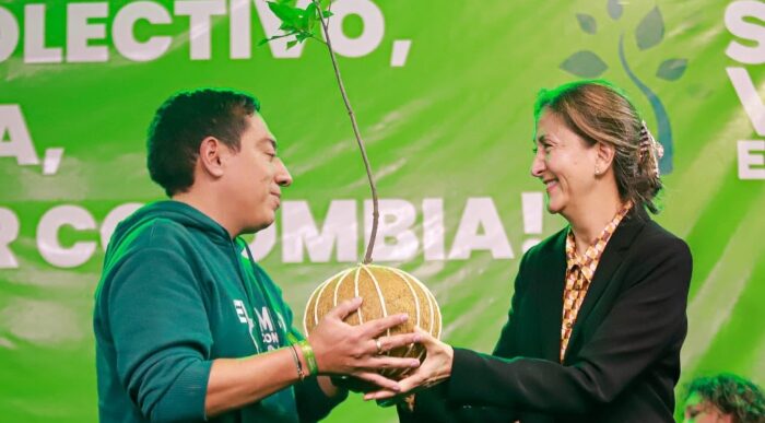  - Íngrid Betancourt empieza a moverse en la Coalición de Centro Esperanza