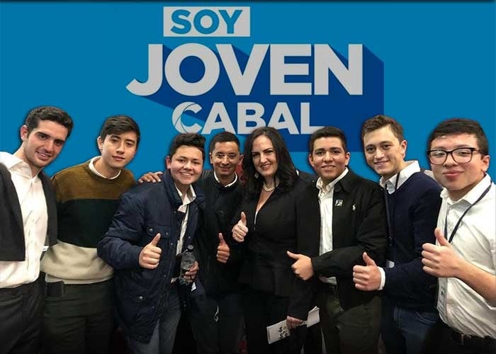Los 2000 jóvenes que ven en María Fernanda Cabal la salvación de Colombia
