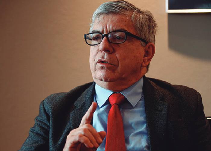 Las luces y sombras del gobierno de César Gaviria (1990 - 1994)