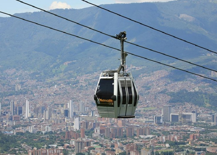 Lo que oculta el intento de revocatoria de Quintero en Medellín