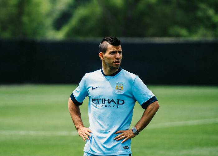 El corazón que obligó al Kun a dejar el fútbol...