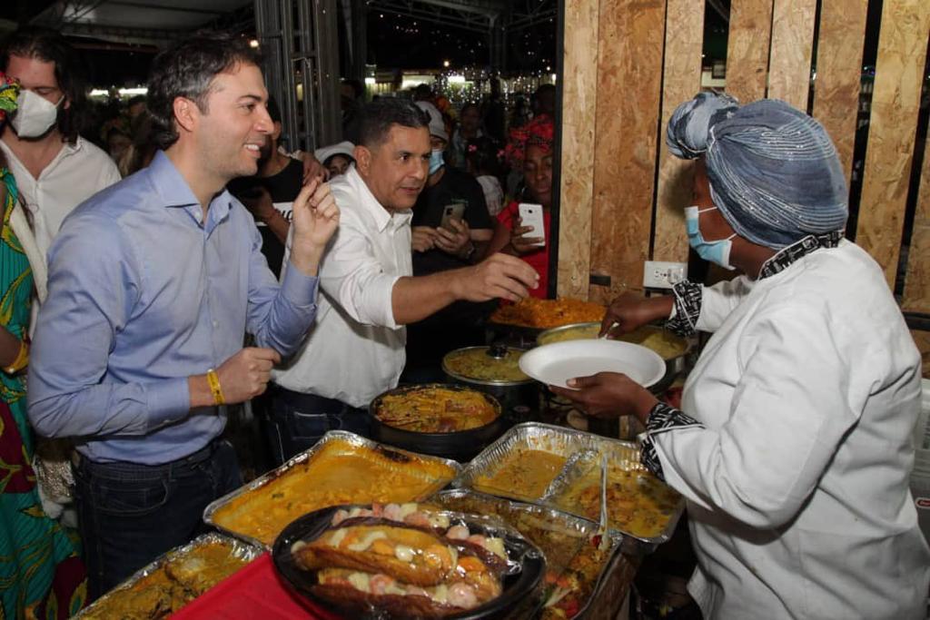  - Daniel Quintero en el Petronio de Cali: crecen lazos de amistad