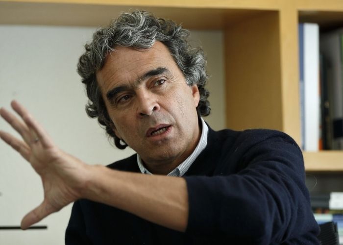 Ante la Corte Suprema, la Fiscalía acusa formalmente a Sergio Fajardo