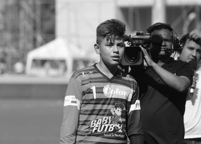 Así vivió su último partido Simón, una víctima más del virus