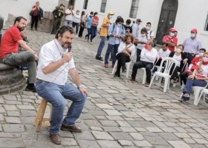 El inocultable aburrimiento de Carlos Fernando Galán en Popayán
