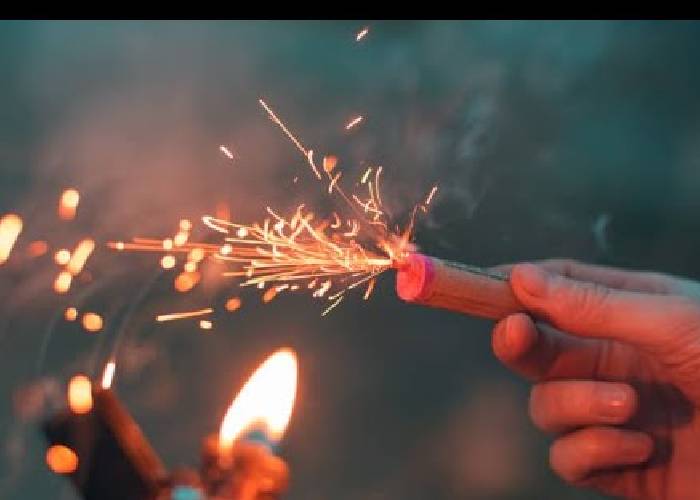 La irresponsabilidad de poner pólvora en manos de niños