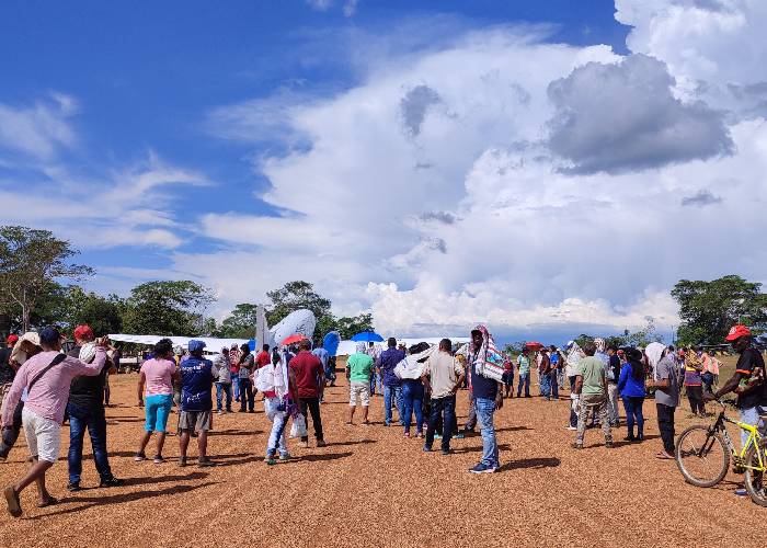 Campesinos de Guaviare protestan por no terminación de única vía de acceso