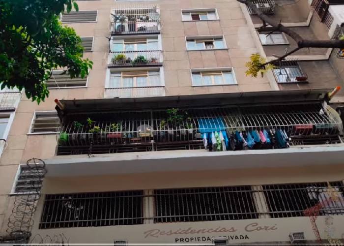 VIDEO: Colectivos venezolanos se apoderan de casas y apartamentos en Caracas