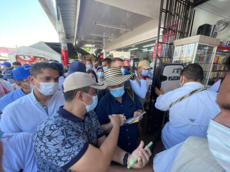  - Uribe se le mete al rancho al gobernador del Magdalena