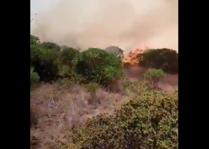 Incendio se está devorando una montaña en Guatavita