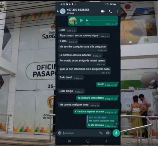  - ¿Hay un cartel de pasaportes en Santander?