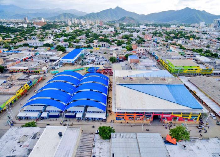 Lo que el mercado de Santa Marta dice sobre Caicedo y sobre Uribe