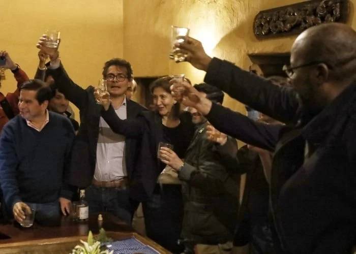 La sana costumbre de agarrarse de las mechas dentro de las coaliciones