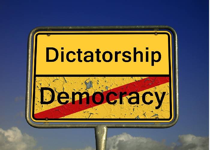 Cuando la democracia cambia sutilmente y se convierte en una dictadura