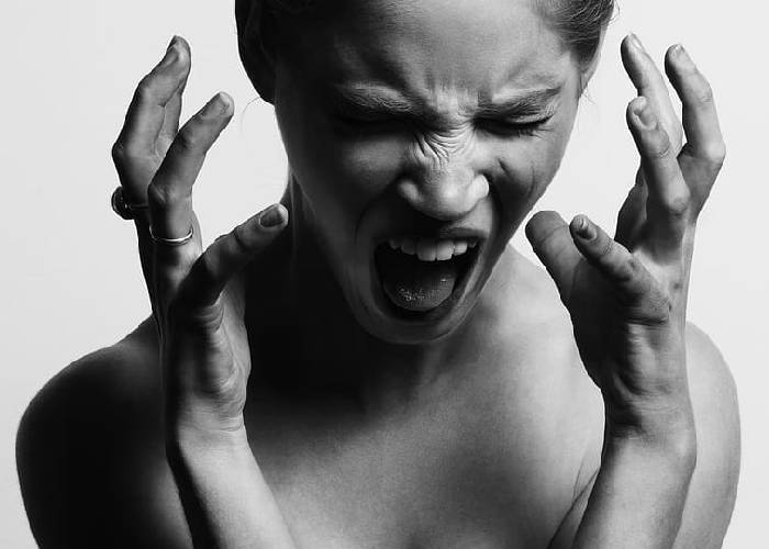 No se deje meter los dedos a la boca con las teorías de complot