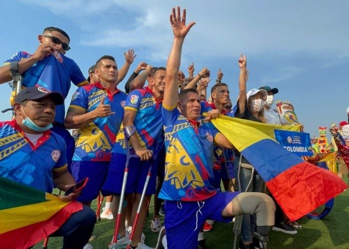 Colombia tras un cupo para el mundial de fútbol de Turquía