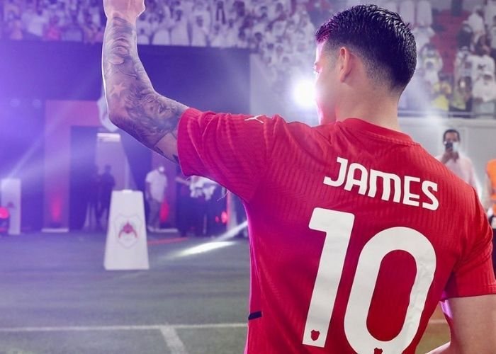 James, el ex futbolista que mas billete gana en el mundo