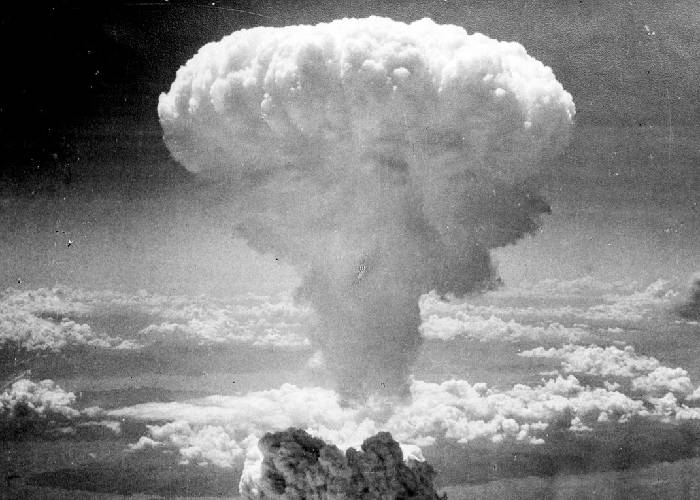 Del covid-19 a la amenaza nuclear: cómo prepararse para un nuevo fin del mundo