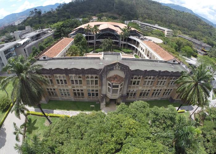 Insensatez frente a la pandemia: ¿mal retorno a la presencialidad en la UNAL Medellín?