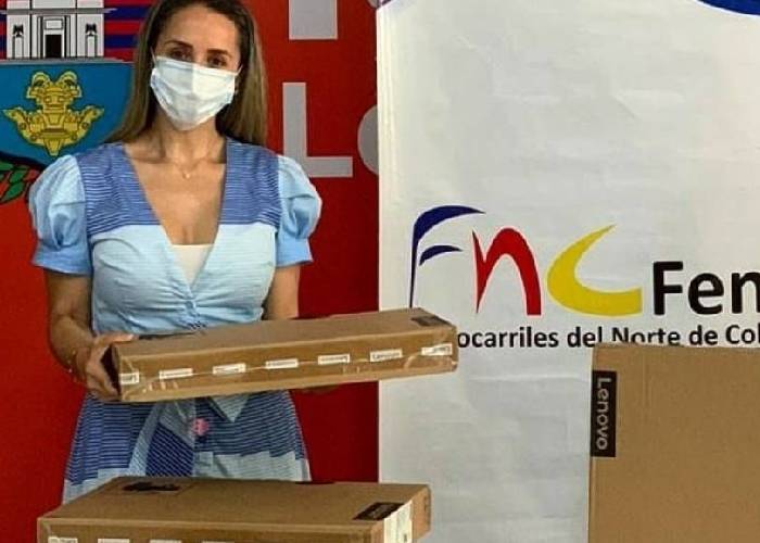 Caicedo prometió más de 50.00 computadores para el Magdalena y solo habría gestionado cuatro