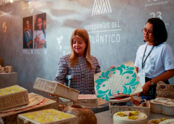 Gobernadora abre exhibición de artesanos del Atlántico en la feria internacional Maison & Objet 2022