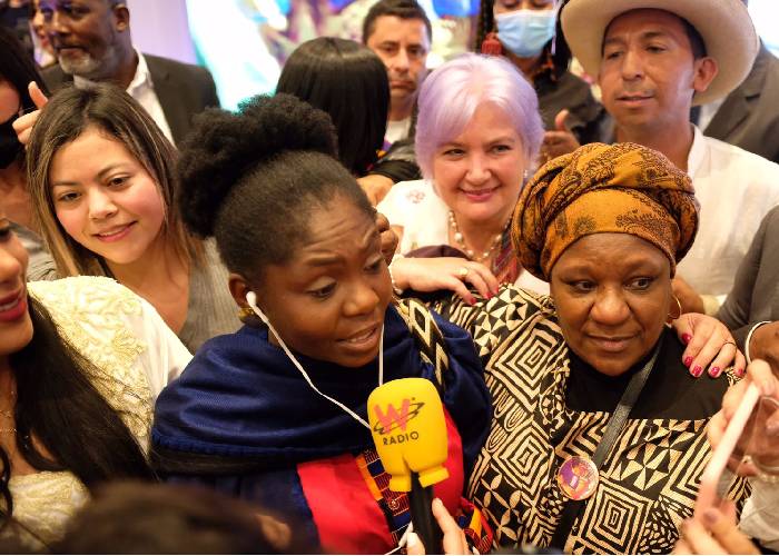 Desmenuzando el lenguaje ancestral e inclusivo de Francia Márquez