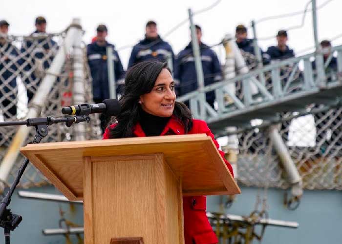  - Ocho mujeres, las mindefensas que se le plantan duro a Putin en la OTAN