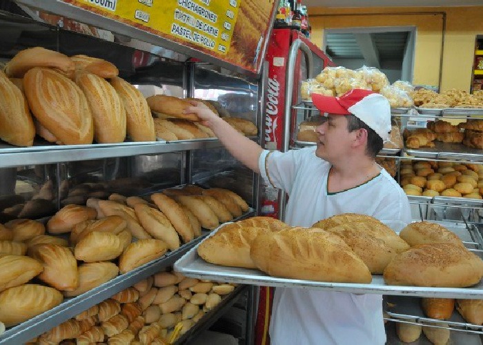 El pan por las nubes, panaderos y consumidores en emergencia