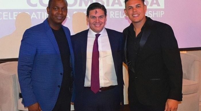  - El Embajador en Washington busca romperla con estrellas como Edgar Rentería para vender diferente al país