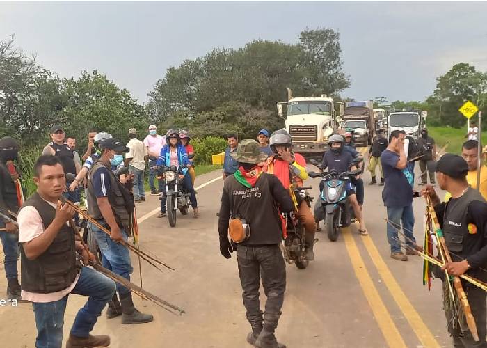 Sigue bloqueda vía de Puerto Gaitán por protestas de indígenas
