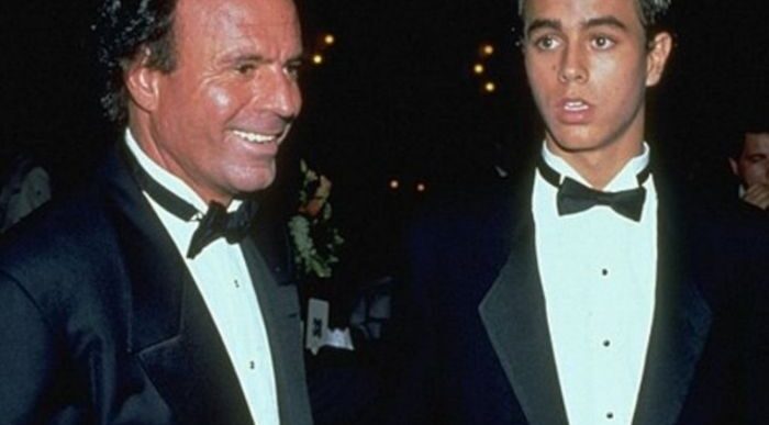  - ¿Por qué Enrique Iglesias no puede ver ni en pintura a su papá?