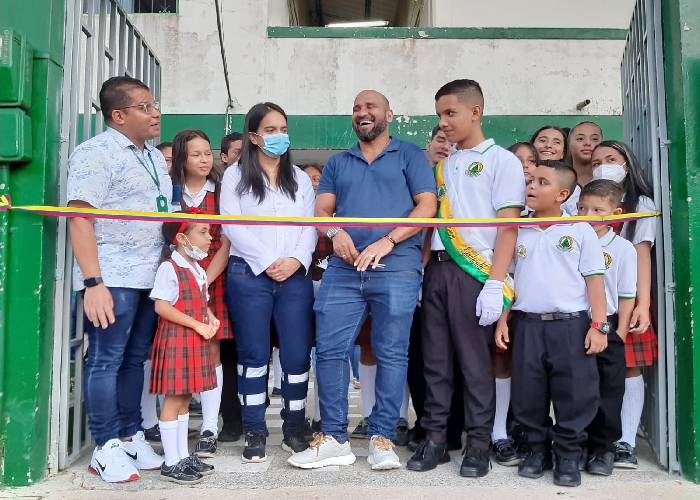 Colegio Pablo VI en Remedios celebra su renovación física y conmemora 44 años de fundación