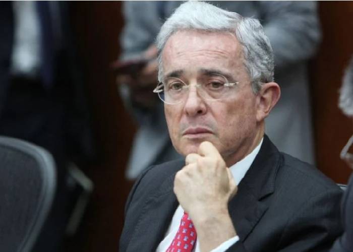 ¿Qué sigue ahora que se anunció la no preclusión del caso Uribe?