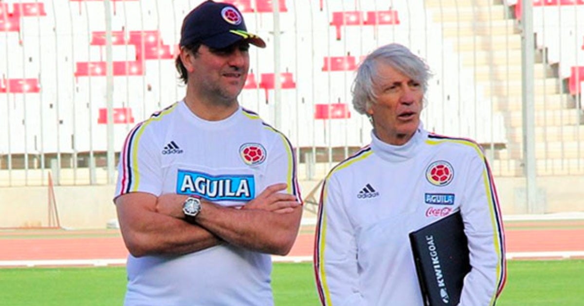 Sacar a Pékerman para terminar contratando a su secretario, la ridiculez de la Federación